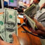 dolares3-eb2bd907-focus-0-0-895-573