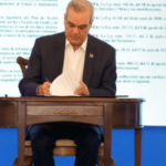 Presidente Luis Abinader crea Comisión de Transparencia contra la Corrupción - Imagen
