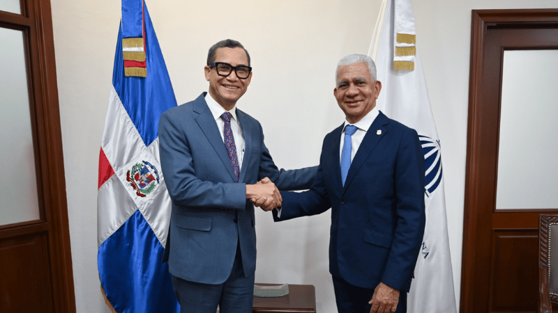 Ministro de Trabajo y presidente del Senado abordan reforma laboral y modernización del Código de Trabajo - Imagen