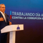 Abinader pide investigar "más allá" la licitación de la OCI cancelada por Contrataciones Públicas - Imagen