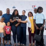 Primera Dama Raquel Arbaje y el MIVED entregan nuevas viviendas en Las Matas de Farfán, San Juan - Imagen