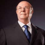 Rafael Hipólito Mejía celebra sus 84 años: un legado en la política dominicana - Imagen