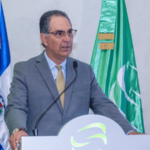 Dr. Santiago Hazim se destaca entre los funcionarios más eficientes del Gobierno, según SONDEOS - Imagen