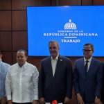 Gobierno anuncia aumento del 20 % al salario mínimo en dos fracciones - Imagen