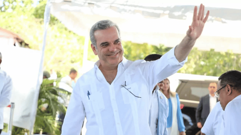 Presidente Abinader lanza el programa “El Gobierno Contigo” con una amplia agenda de inauguraciones y supervisiones - Imagen