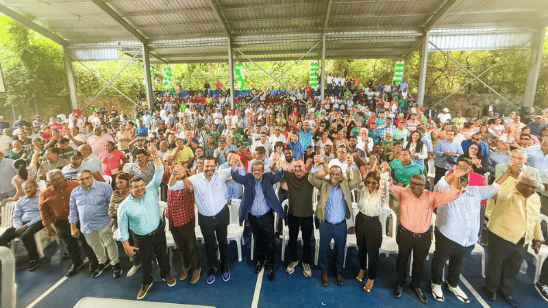 Fuerza del Pueblo fortalece su estructura con la incorporación de seis nuevos miembros destacados del PLD - Imagen