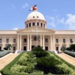 PRESIDENTE LUIS ABINADER EMITE DECRETO NÚM. 130-25 DISPONIENDO RETIRO Y ASCENSOS EN LAS FUERZAS ARMADAS - Imagen