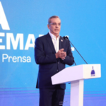 Abinader: Todos los acuerdos que llegamos con el Colegio Médico Dominicano se cumplieron - Imagen