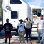 Ejército de República Dominicana encuentra migrantes ocultos en camión en Elías Piña - Imagen