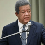 Leonel Fernández extiende nueva invitación a Abinader para recorrer el país y evaluar avances de obras - Imagen