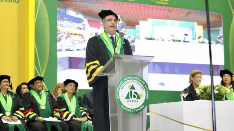 UTESA gradúa 651 nuevos profesionales y otorga Doctor Honoris Causa al presidente Luis Abinader - Imagen