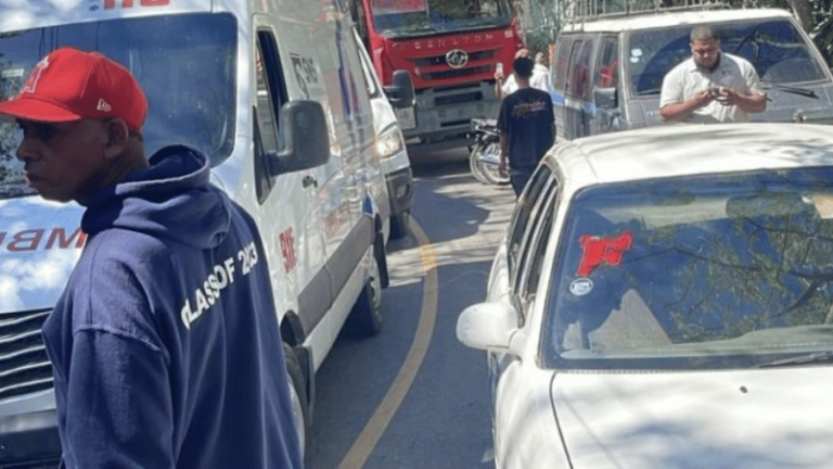 Sistema 911 brinda asistencia en accidente de tránsito en Altamira, Puerto Plata - Imagen