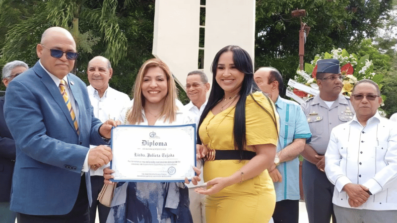 El Colegio Dominicano de Periodistas, Seccional Espaillat, reconoce a Julieta Tejada por su destacada trayectoria en los medios de comunicación - Imagen
