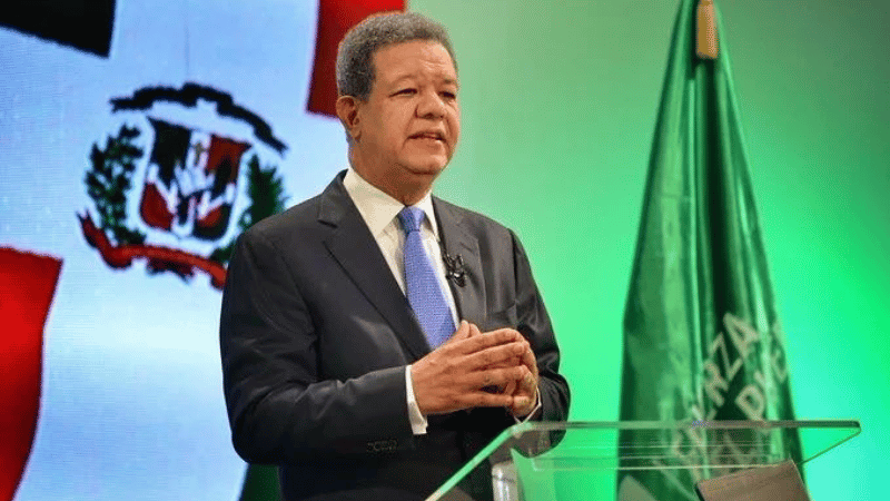 Leonel Fernández propone diálogo nacional ante medidas arancelarias y crisis migratoria - Imagen
