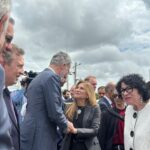 Foto-1.-Yayo-Sanz-Lovaton-durante-el-acto-de-destruccion-de-mercancias-falsificadas-1068x712