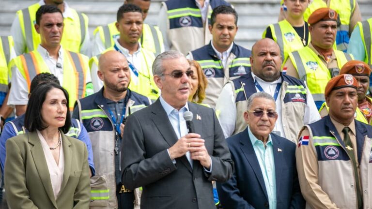 Presidente Abinader felicita al COE y a todos los organismos de socorro, instituciones públicas y privadas por coordinación del Simulacro Nacional y llama a fortalecer preparación para salvar vidas - Imagen