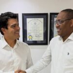 El diputado Carlos Sánchez se suma al proyecto de Wellington Arnaud y refuerza su estructura política en el Distrito Nacional - Imagen