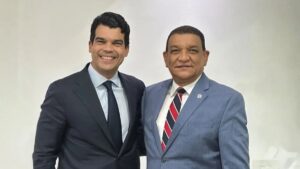 Wellington Arnaud designa a Guillermo Moringlane director ejecutivo del sector Salud de su proyecto presidencial - Imagen
